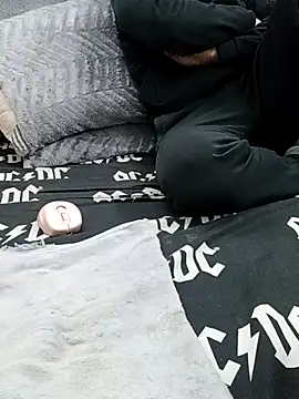 yazinyazin1 online show from 12-22-25, 07:52