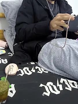 yazinyazin1 online show from 12-01-25, 01:23