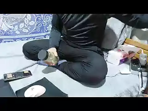 yazinyazin1 online show from 02-05-26, 08:48