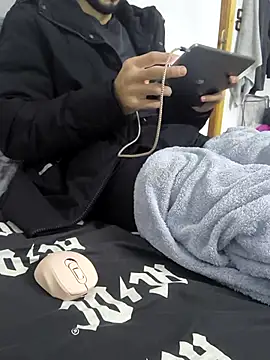 yazinyazin1 online show from 11-30-25, 09:04