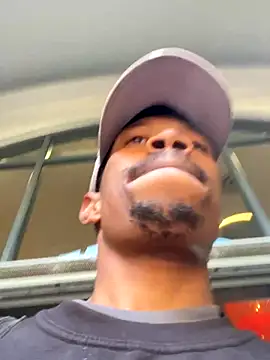 Snapshot of fitsexyman chatting on 09-22-25, 12:00 fitsexyman online show from 09-22-25, 12:00