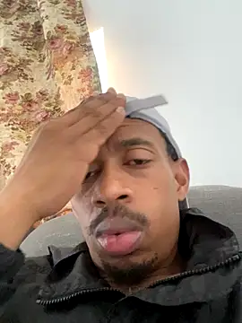 Snapshot of fitsexyman chatting on 09-24-25, 02:34 fitsexyman online show from 09-24-25, 02:34