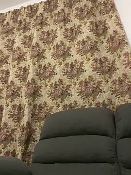 Snapshot of fitsexyman chatting on 10-18-25, 07:16 fitsexyman online show from 10-18-25, 07:16