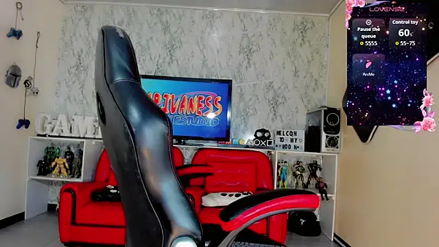 Candy Walker  online show from 10-31-25, 07:32