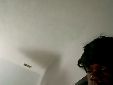 Cocoaversace302 online show from 10-27-25, 08:04