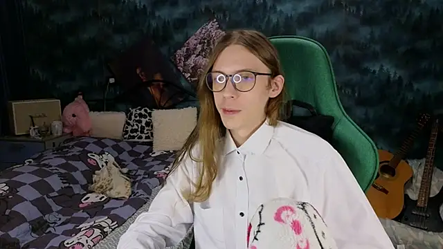 artass2 online show from 10-04-25, 10:55