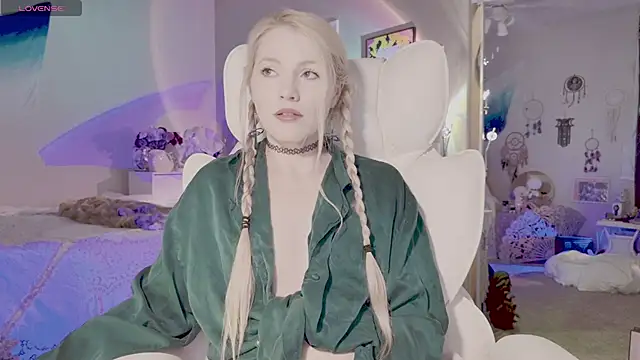 Talulaa online show from 11-14-25, 06:33