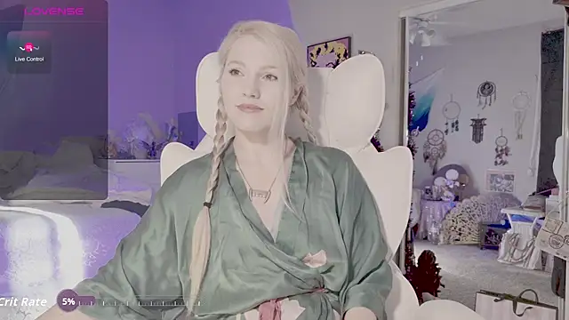 Talulaa online show from 10-19-25, 12:13