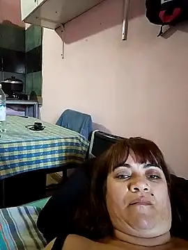 isabella931054 online show from 10-05-25, 01:46