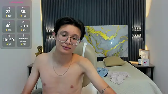 SantiagoRusso18 online show from 11-30-25, 07:42