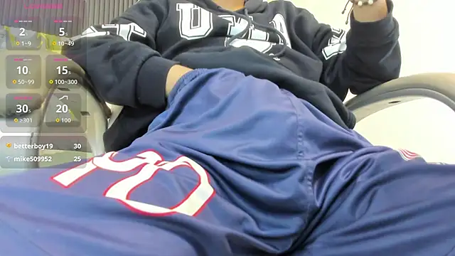 SantiagoRusso18 online show from 11-17-25, 01:37