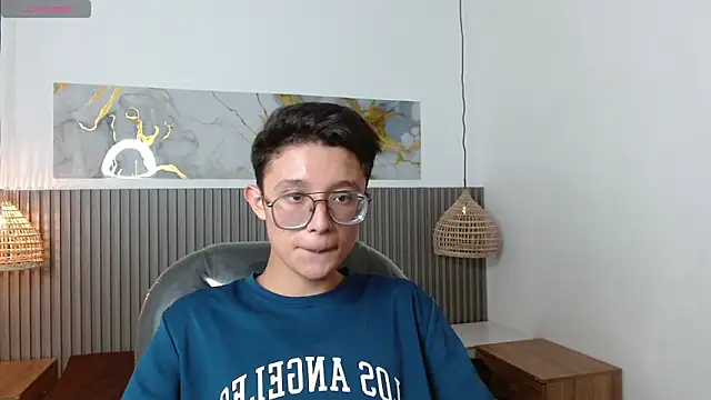 SantiagoRusso18 online show from 03-04-26, 05:10