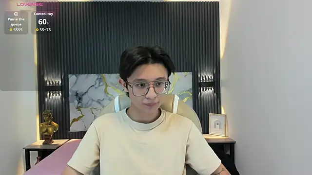 SantiagoRusso18 online show from 11-15-25, 03:21