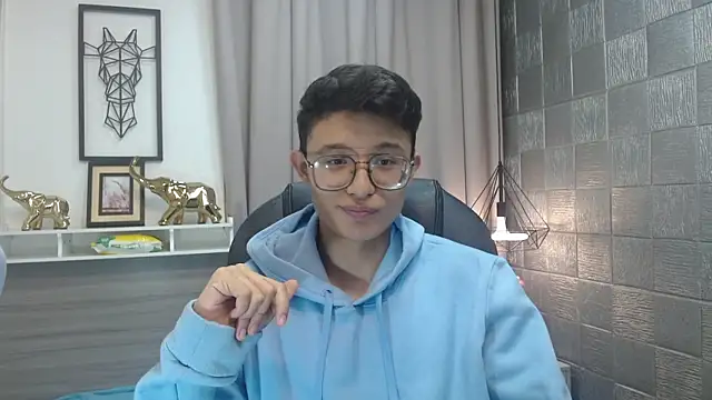 SantiagoRusso18 online show from 04-18-26, 11:56