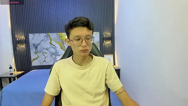 SantiagoRusso18 online show from 03-02-26, 07:10