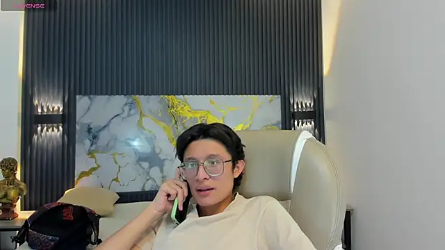 SantiagoRusso18 online show from 11-28-25, 02:56