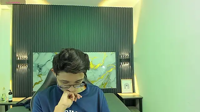 SantiagoRusso18 online show from 02-02-26, 08:08