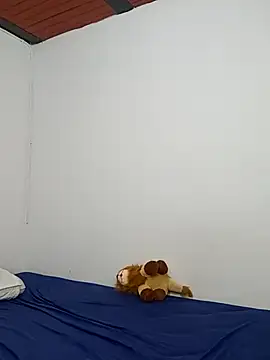 Snapshot of SaraNixx chatting on 09-16-25, 01:28 SaraNixx online show from 09-16-25, 01:28