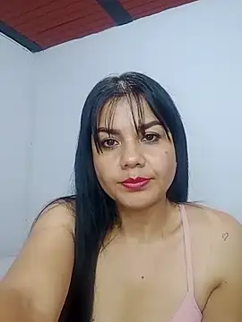 Snapshot of SaraNixx chatting on 09-17-25, 11:29 SaraNixx online show from 09-17-25, 11:29