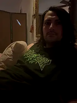 Snapshot of crashnasty chatting on 10-25-25, 06:12 crashnasty online show from 10-25-25, 06:12
