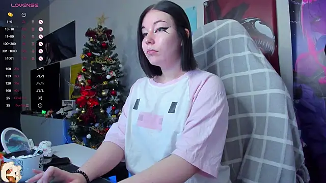 MargarettRose online show from 12-23-25, 03:17