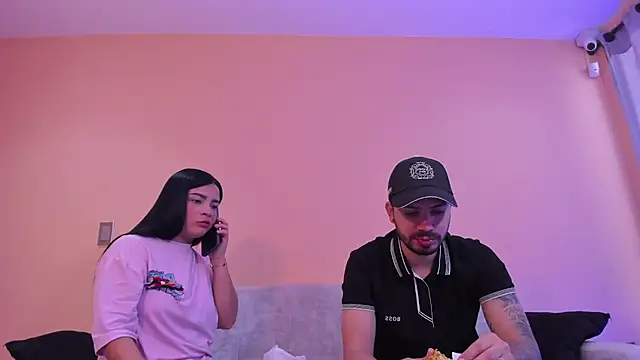 Snapshot of aronandluna chatting on 10-11-25, 03:35 aronandluna online show from 10-11-25, 03:35