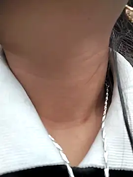 tuyetnhi-00 online show from 12-20-25, 08:06