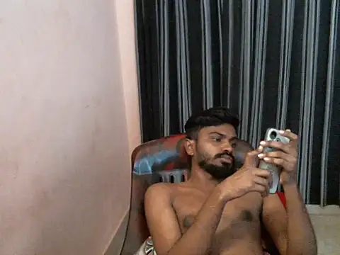 Snapshot of indianbighard21 chatting on 06-15-26, 03:07 indianbighard21 online show from 06-15-26, 03:07