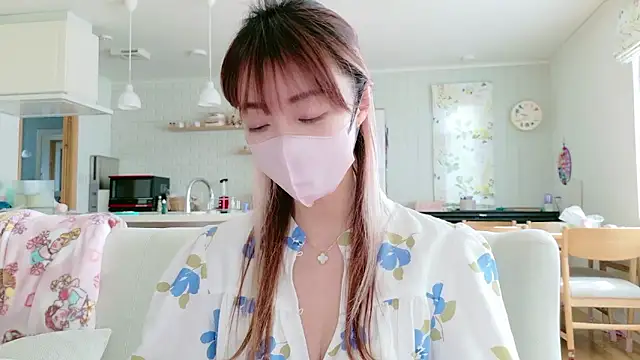 SUZU 1201 online show from 04-14-26, 12:37