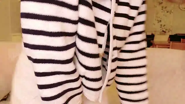 SUZU 1201 online show from 09-24-25, 12:11