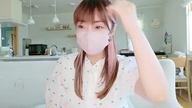SUZU 1201 online show from 05-25-26, 04:12