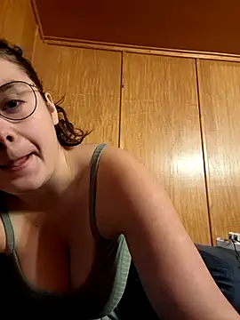 YoungLiisaxx online show from 11-17-25, 11:42