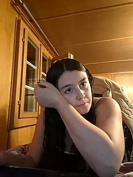 YoungLiisaxx online show from 11-15-25, 05:50