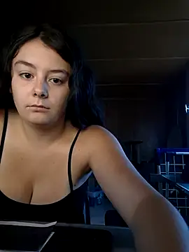 YoungLiisaxx online show from 09-23-25, 05:36