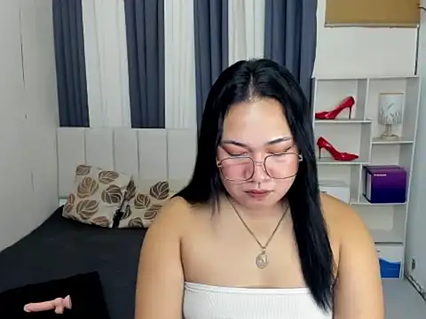 TsUncutKaren online show from 01-14-26, 06:06