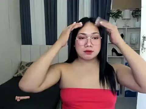 Snapshot of TsUncutKaren chatting on 02-08-26, 06:00 TsUncutKaren online show from 02-08-26, 06:00