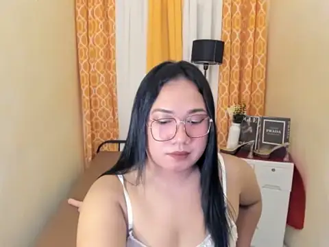 TsUncutKaren online show from 03-25-26, 05:23