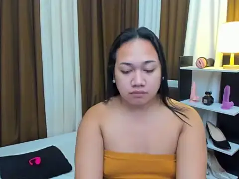 Snapshot of TsUncutKaren chatting on 10-22-25, 08:30 TsUncutKaren online show from 10-22-25, 08:30