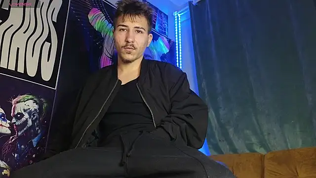 Snapshot of MarioK1 chatting on 10-18-25, 06:21 MarioK1 online show from 10-18-25, 06:21
