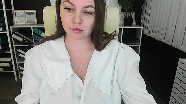  feel me  online show from 11-17-25, 01:42