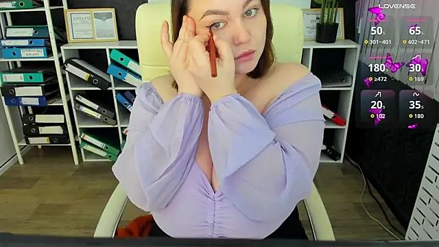  feel me  online show from 12-23-25, 02:00