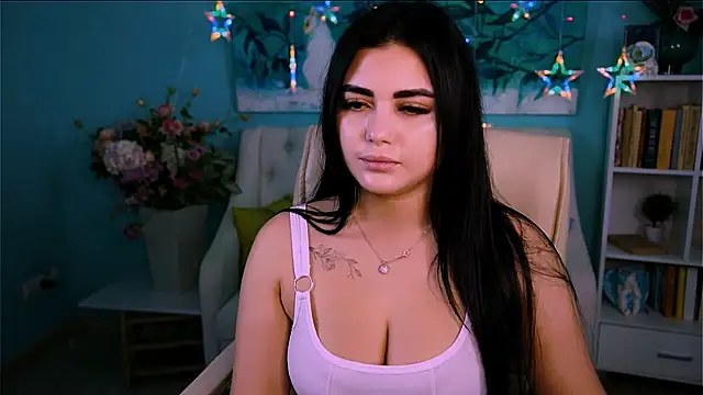 Snapshot of NaomiWilsons chatting on 09-23-25, 12:34 NaomiWilsons online show from 09-23-25, 12:34