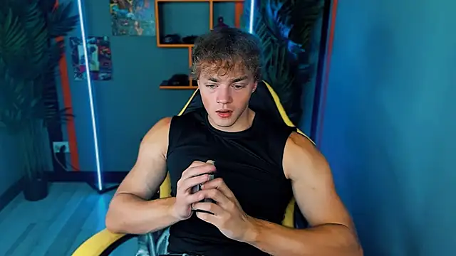 ChaseMuscular online show from 09-20-25, 10:31