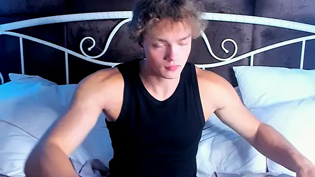 ChaseMuscular online show from 10-09-25, 04:13