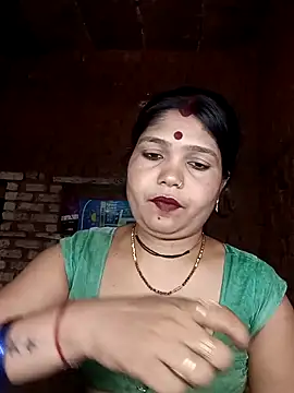 Snapshot of Priya_tyagi chatting on 09-10-25, 09:19 Priya tyagi online show from 09-10-25, 09:19