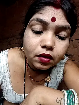 Snapshot of Priya_tyagi chatting on 10-03-25, 10:00 Priya tyagi online show from 10-03-25, 10:00