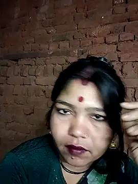 Snapshot of Priya_tyagi chatting on 10-15-25, 12:20 Priya tyagi online show from 10-15-25, 12:20
