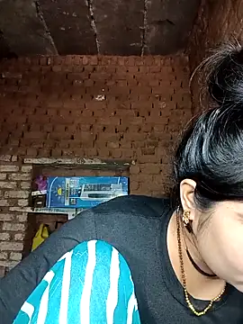 Snapshot of Priya_tyagi chatting on 09-09-25, 09:08 Priya tyagi online show from 09-09-25, 09:08