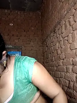 Snapshot of Priya_tyagi chatting on 09-20-25, 11:26 Priya tyagi online show from 09-20-25, 11:26