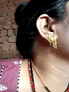 Snapshot of Priya_tyagi chatting on 09-30-25, 08:42 Priya tyagi online show from 09-30-25, 08:42